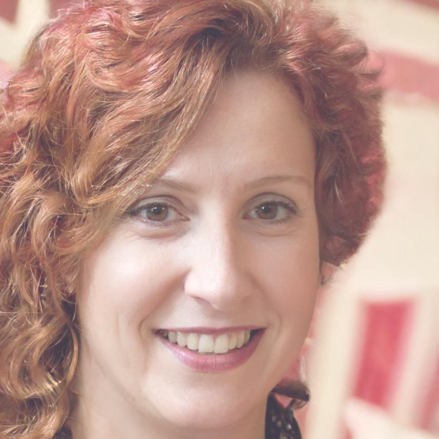 Portrait de Séverine Duchamp, spécialiste en optimisation fiscale